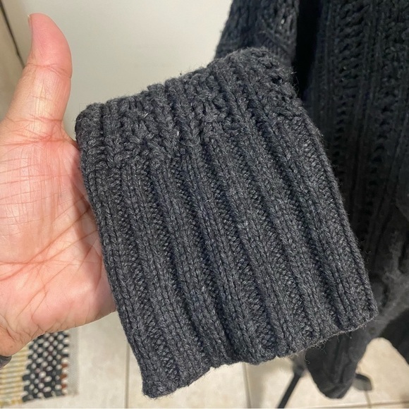 Victoria’s Secret Wool Blend Oversized Cable knit Sweater Size XL - Picture 11 of 12